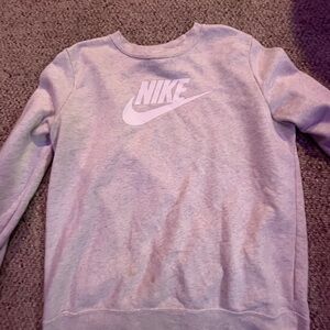 White Nike sweatshirt!🤍